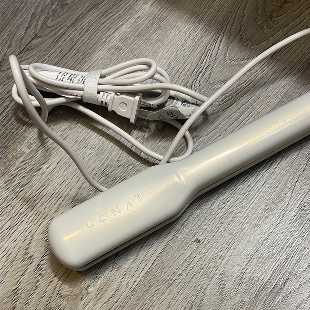 Monat White Hair Straightener